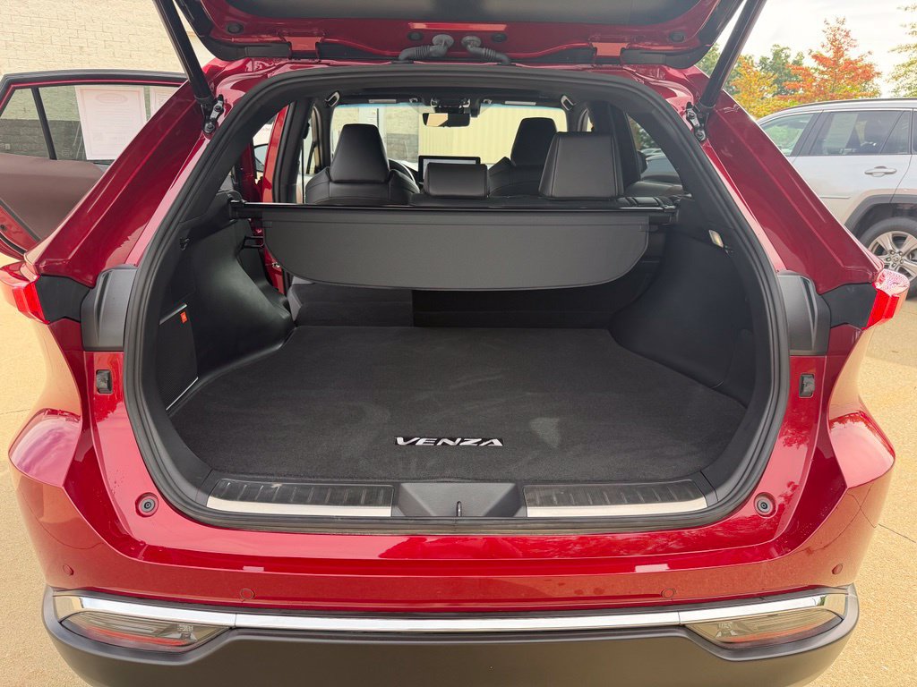 Certified 2023 Toyota Venza Limited AWD/4WD image 33
