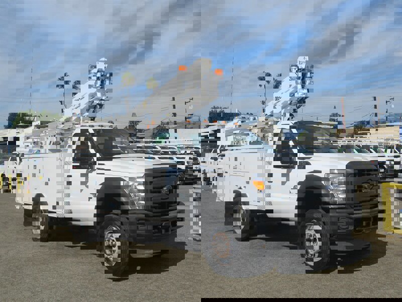 Used 2013 Ford F450 XL w/ Snow Plow Prep Pkg image 1