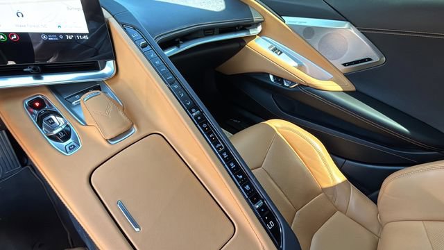 Used 2021 Chevrolet Corvette Stingray Preferred Cpe w/ Z51 Performance Package RWD image 30