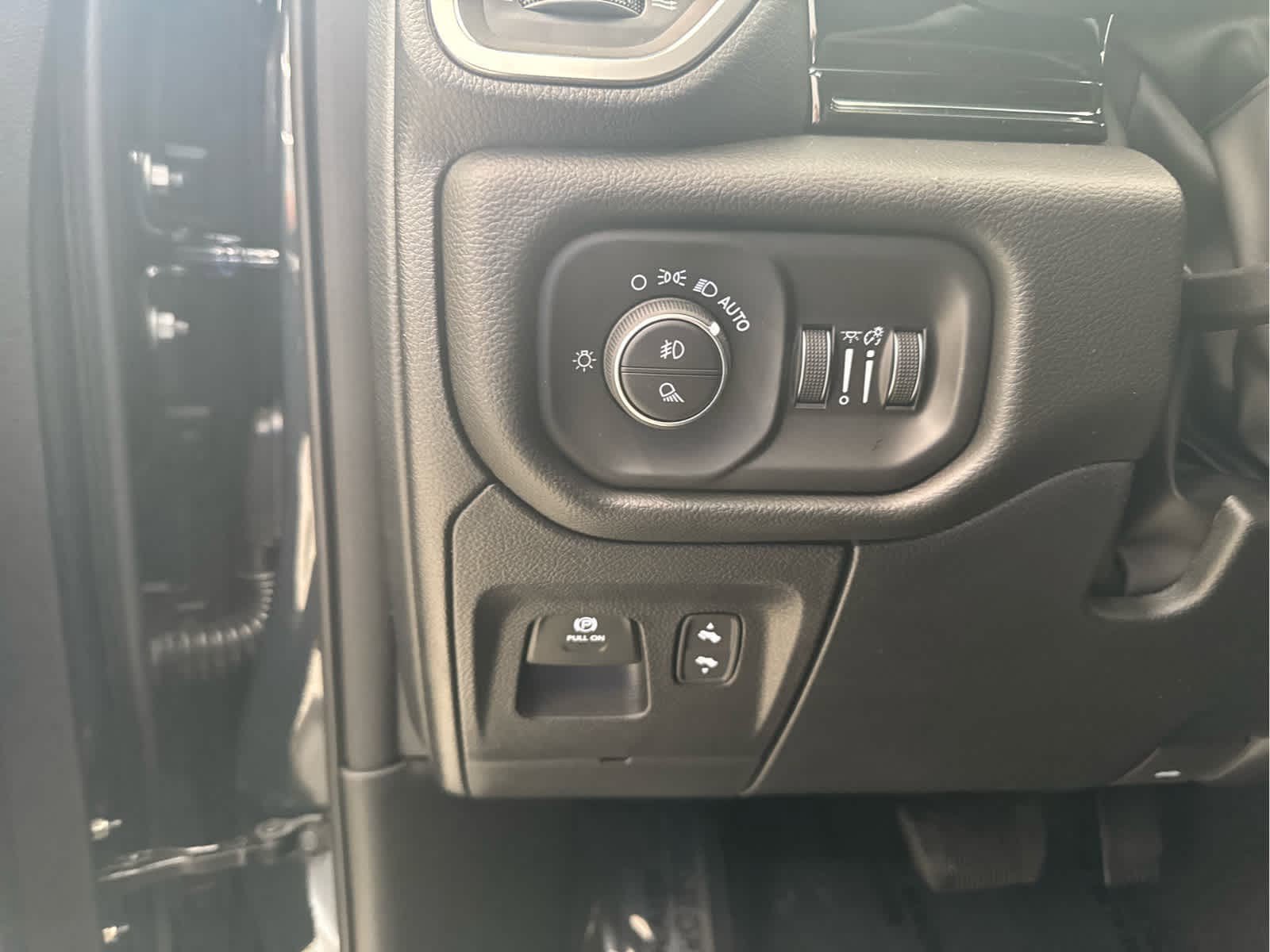 New 2026 RAM 1500 Laramie AWD/4WD image 13