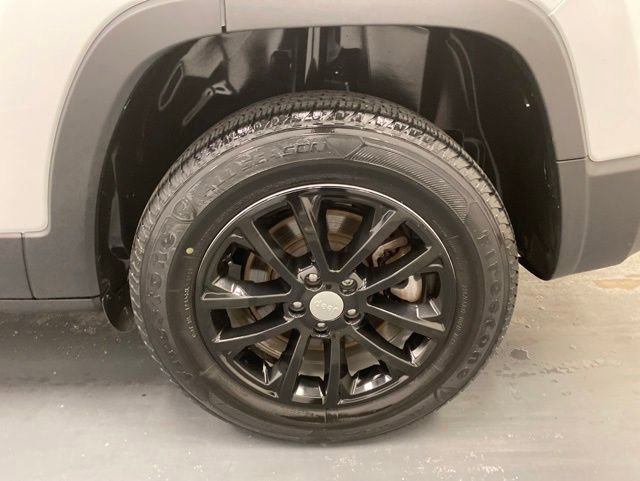 Used 2022 Jeep Cherokee Latitude Lux w/ Sun & Sound Group AWD/4WD image 30