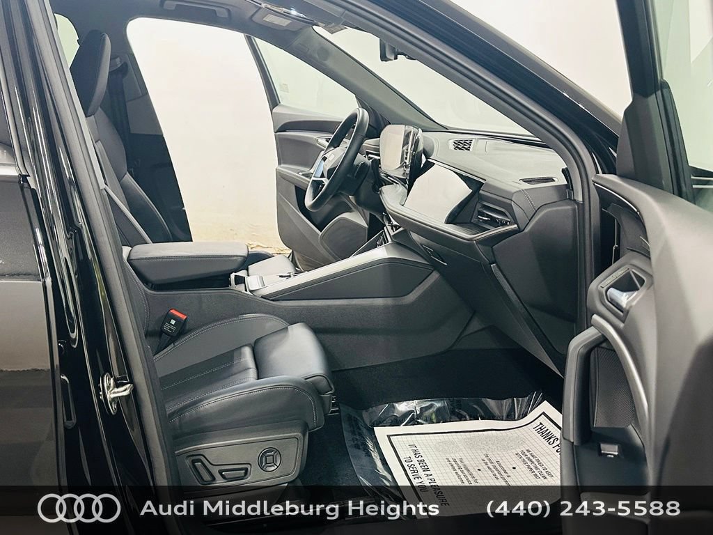 Certified 2025 Audi Q5 Premium Plus w/ Premium Plus AWD/4WD image 9