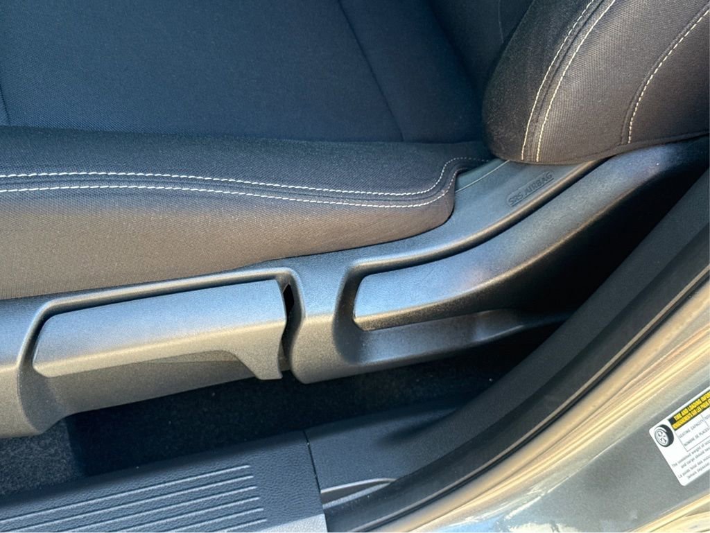 Used 2023 Nissan Rogue S image 33