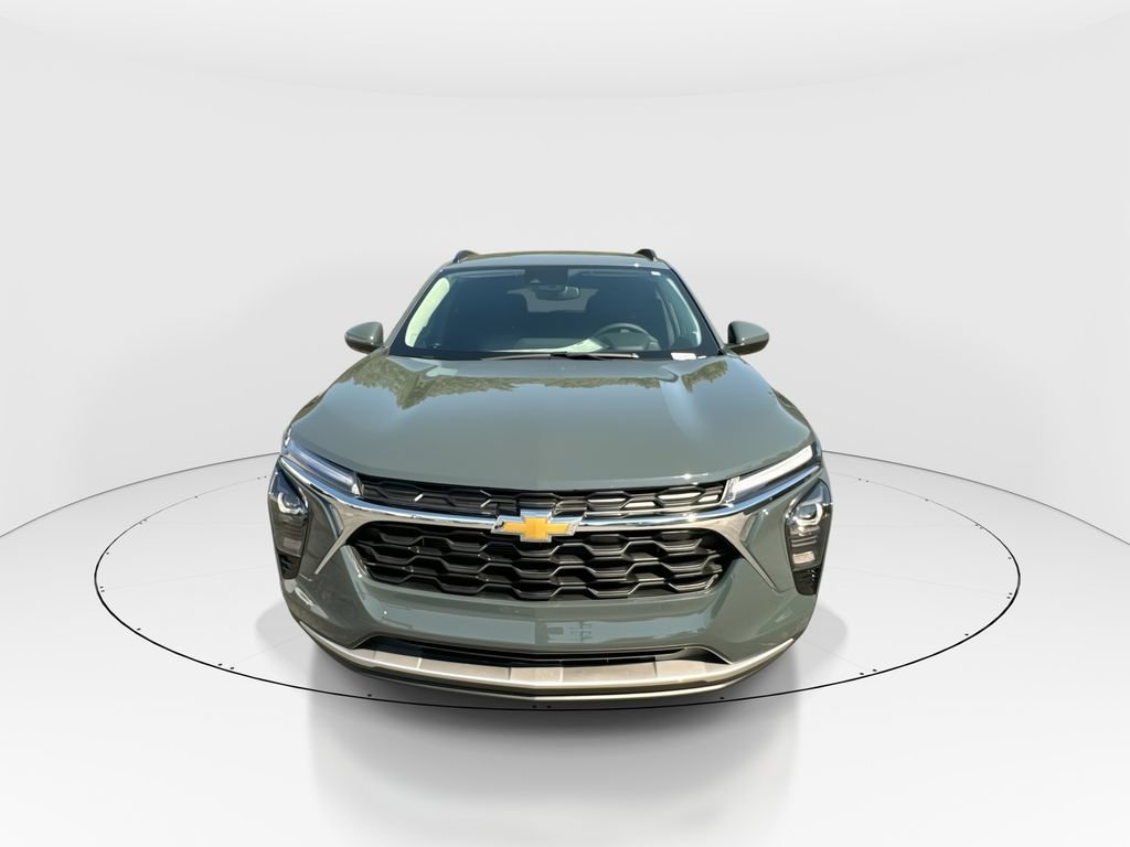 New 2026 Chevrolet Trax LT w/ LT Convenience Package FWD image 3
