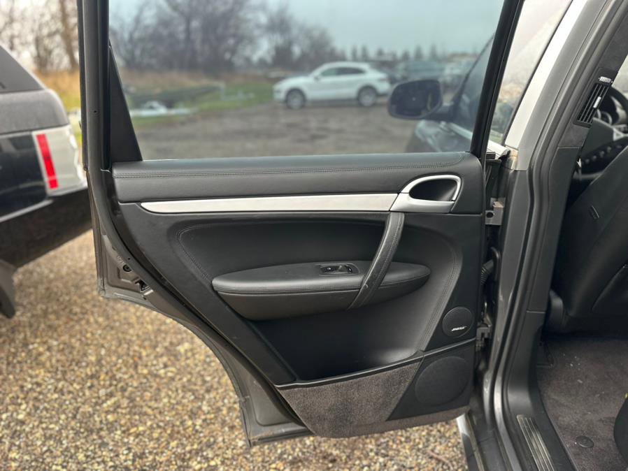 Used 2008 Porsche Cayenne Turbo image 12