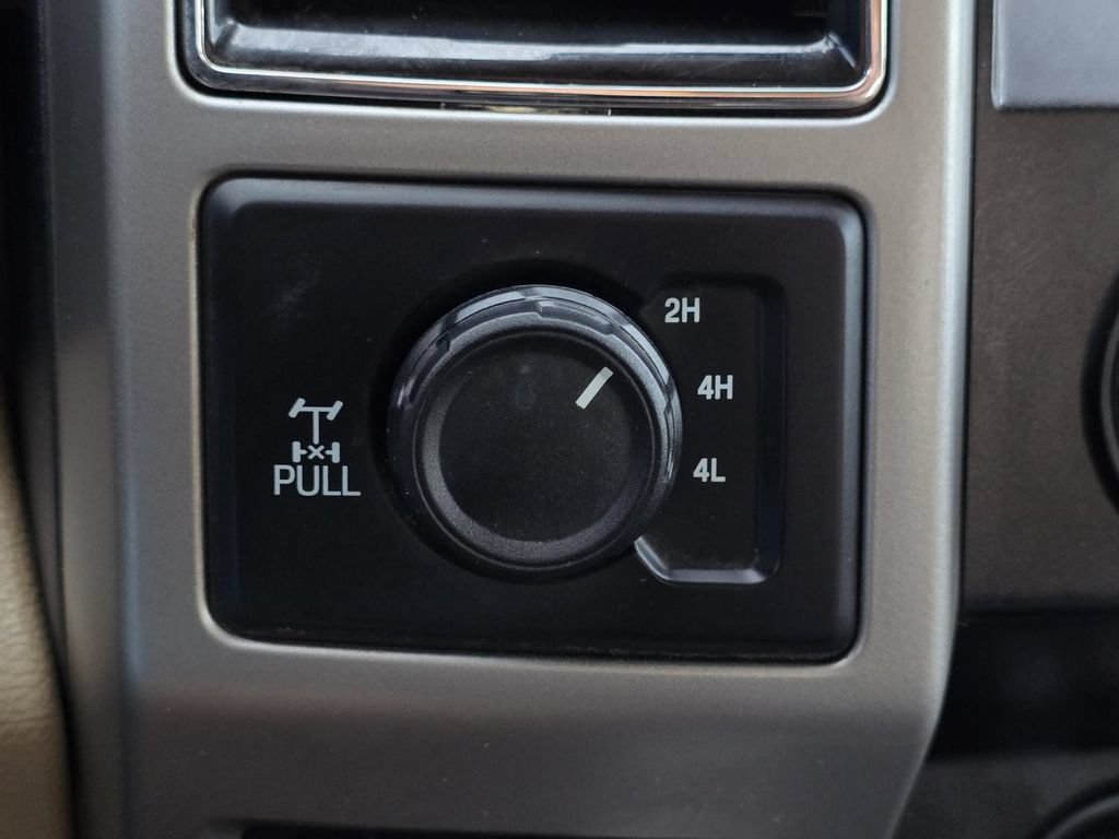 Used 2020 Ford F250 Lariat w/ Chrome Package AWD/4WD image 17