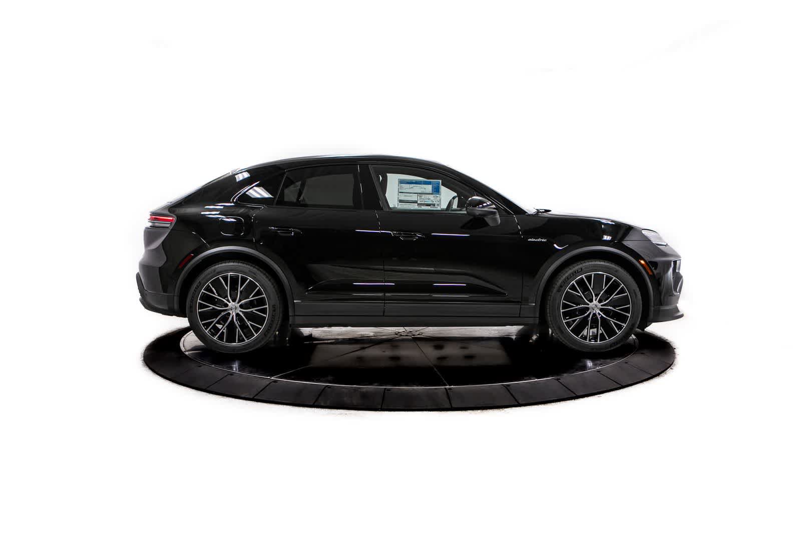 New 2026 Porsche Macan Electric RWD image 8