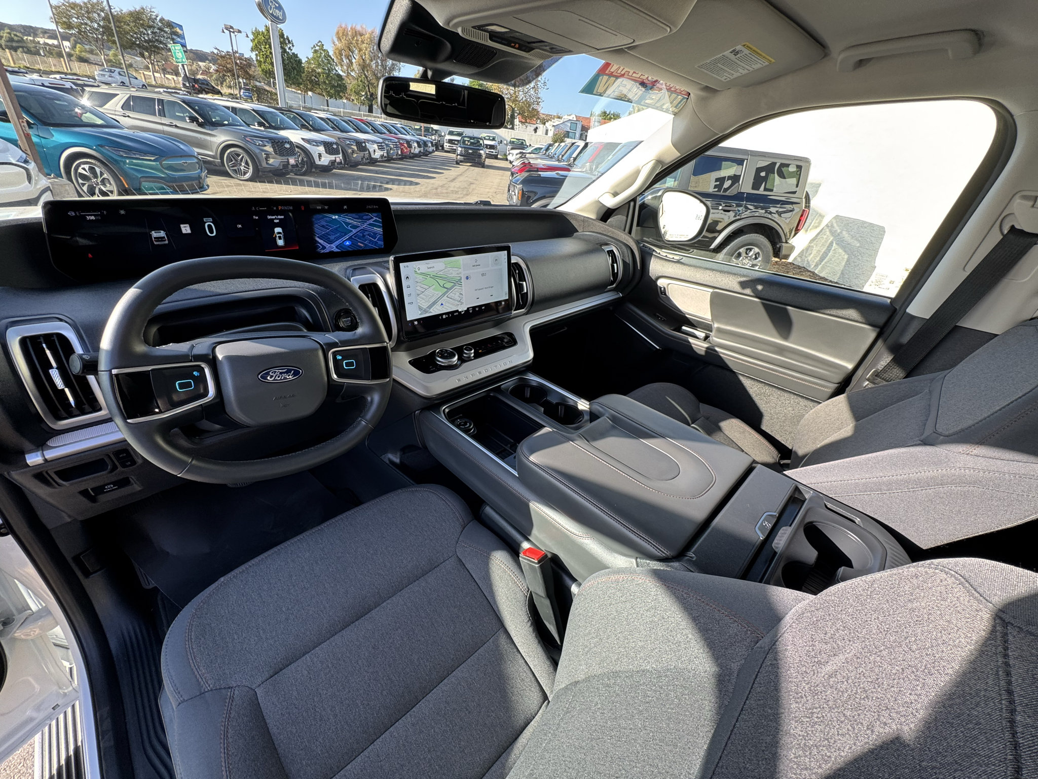 Used 2025 Ford Expedition Max Active RWD image 14