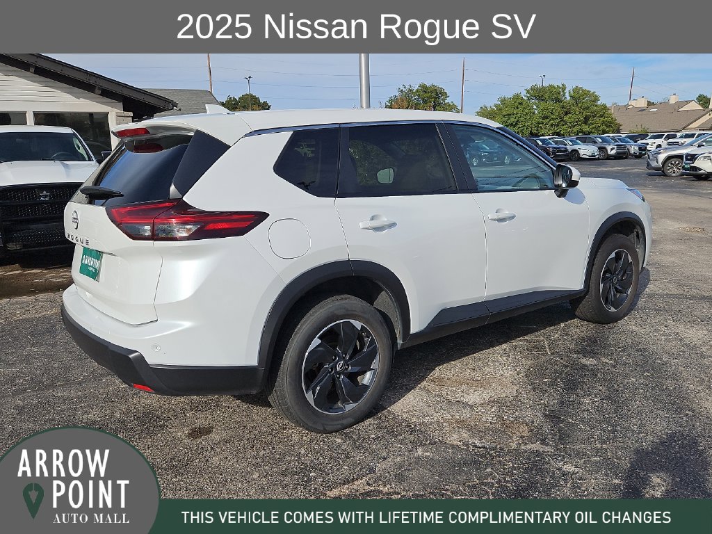 Used 2025 Nissan Rogue SV FWD image 12