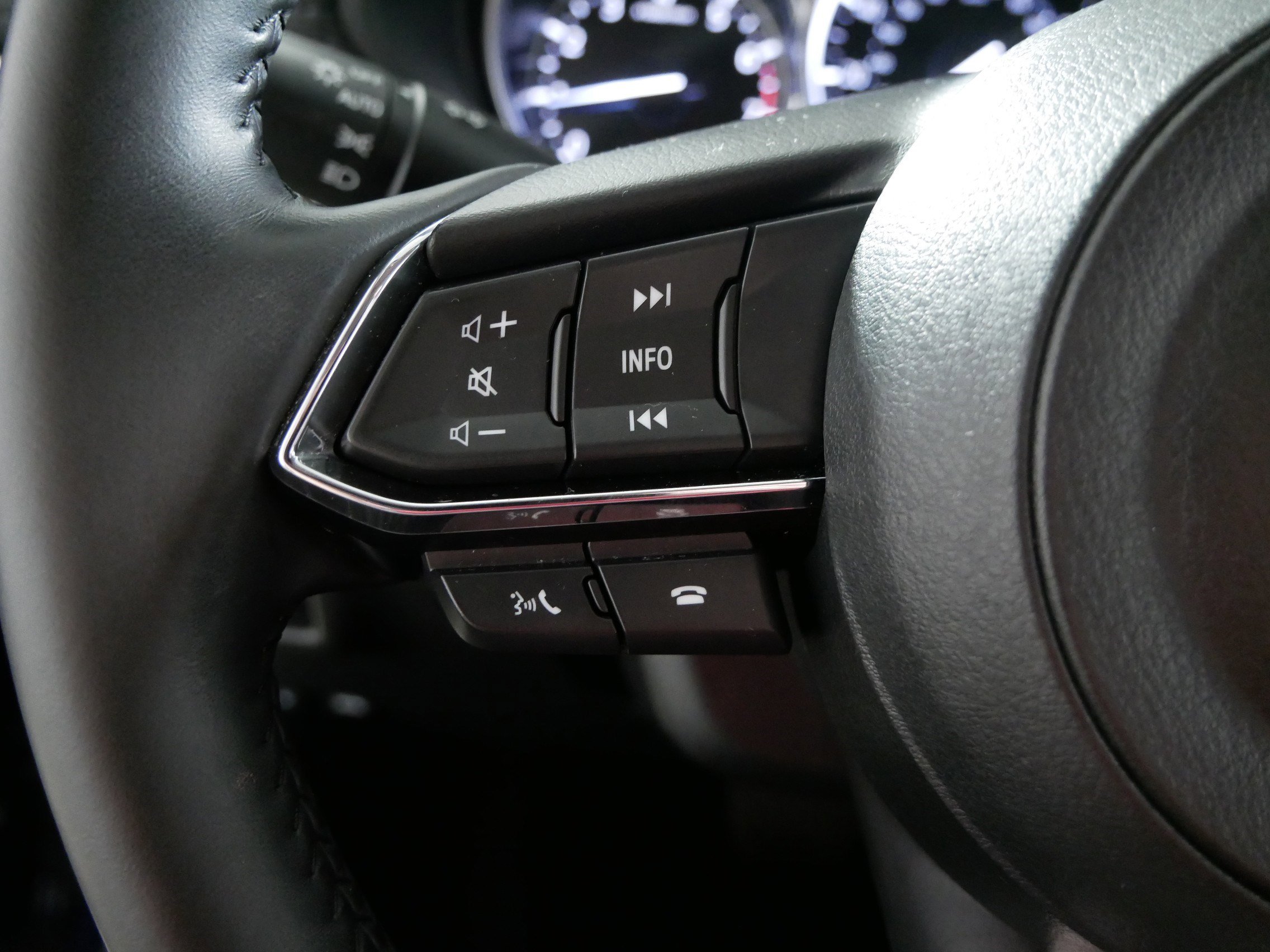 Used 2025 MAZDA CX-5 AWD 2.5 S w/ Preferred Package image 27