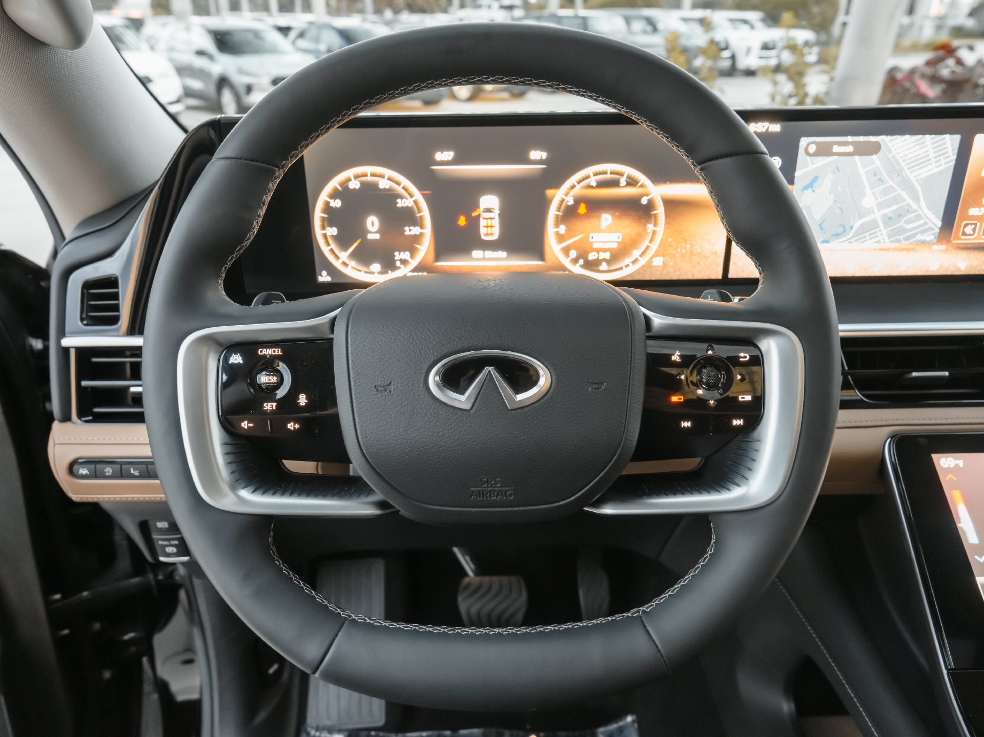 Used 2025 INFINITI QX80 Luxe RWD image 4