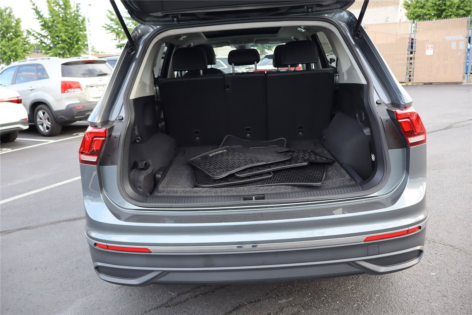 Certified 2023 Volkswagen Tiguan SE AWD/4WD image 5