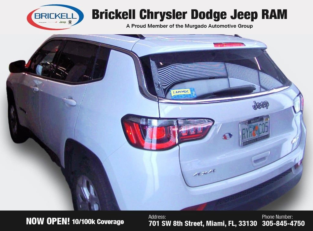 Used 2025 Jeep Compass Latitude image 24