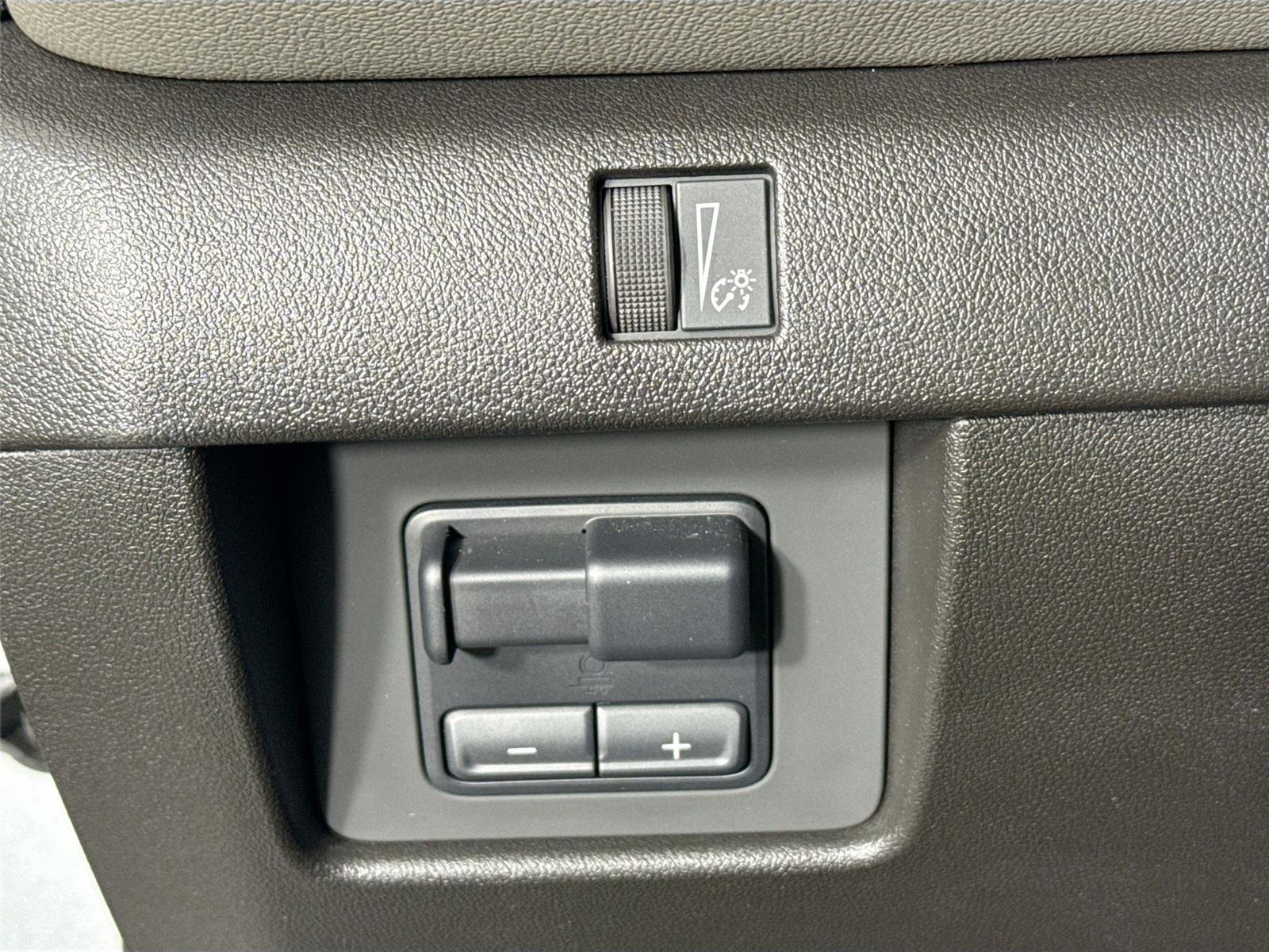 Used 2025 Chevrolet Colorado ZR2 w/ Technology Package image 15