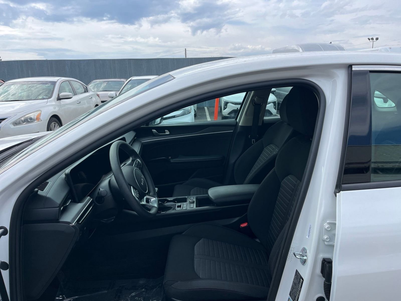 Used 2025 Kia K5 LXS FWD image 27