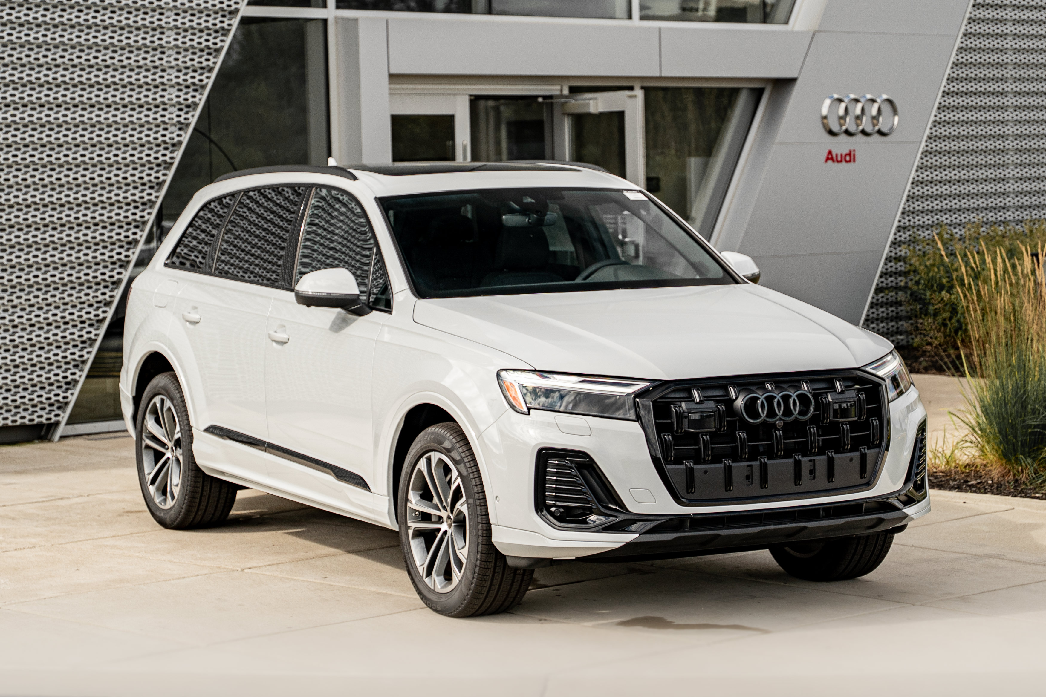 New 2026 Audi Q7 2.0T Premium AWD/4WD image 2