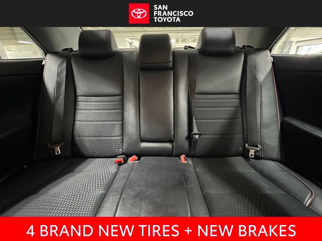 Used 2015 Toyota Camry SE FWD image 14