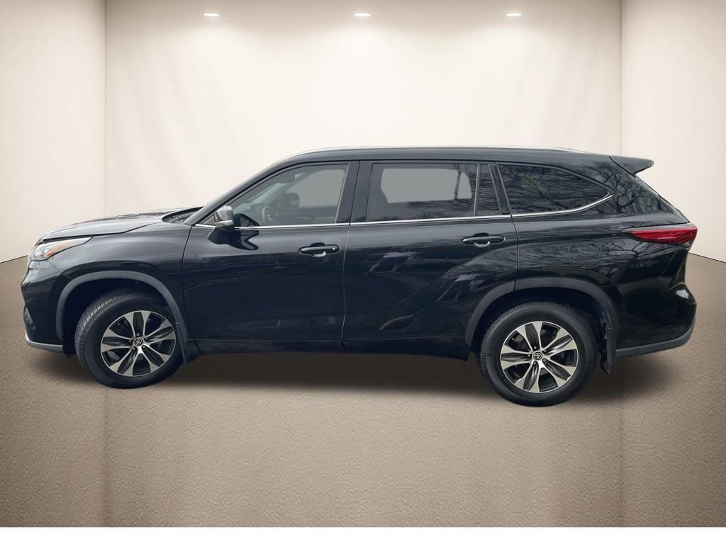 Used 2020 Toyota Highlander XLE image 29