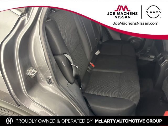 Used 2021 Nissan Rogue Sport S image 23