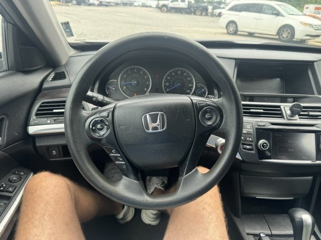 Used 2015 Honda Crosstour EX image 14