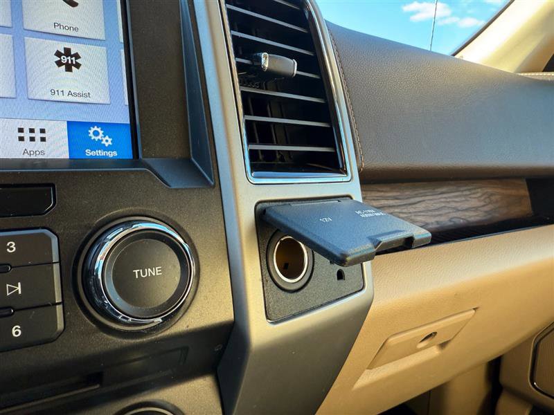 Used 2018 Ford F150 Lariat image 16