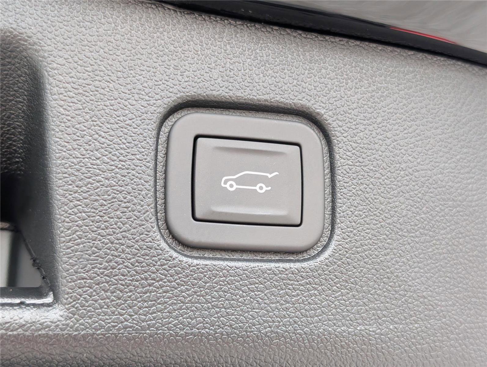 New 2026 Chevrolet Blazer EV LT image 9