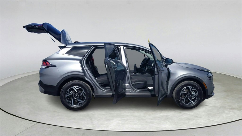 Used 2024 Kia Sportage LX image 14