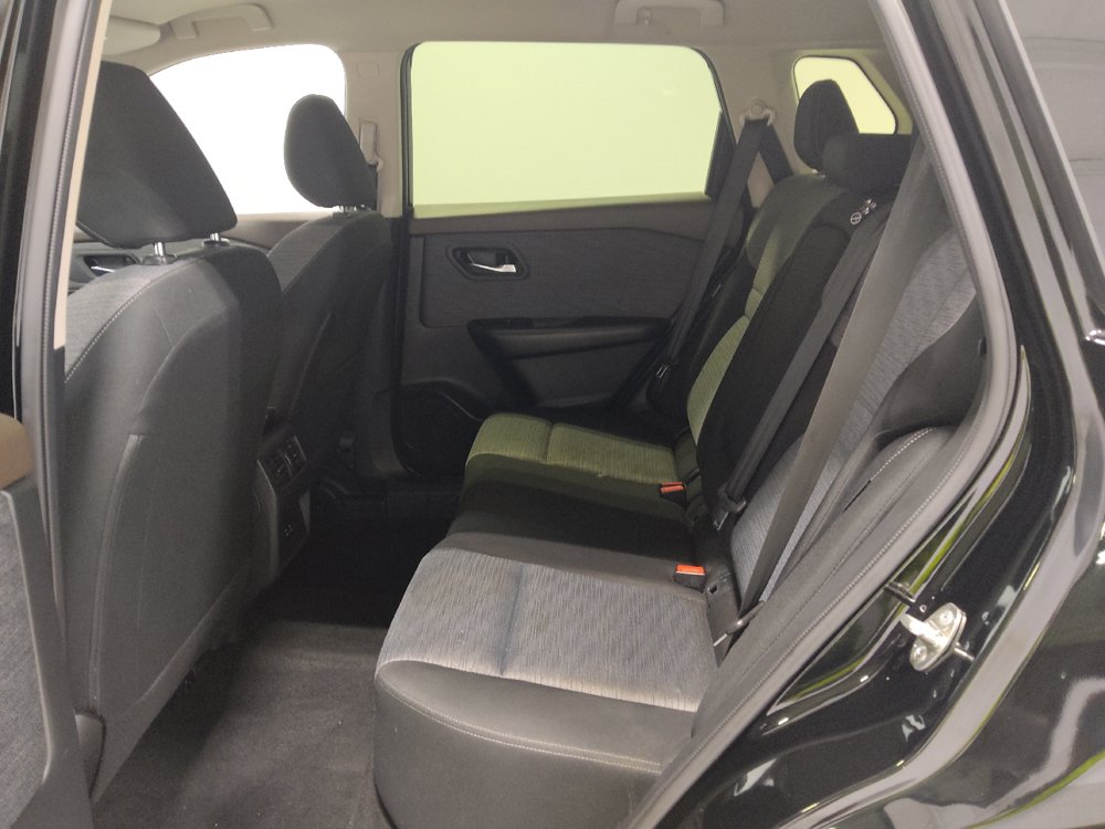 Used 2023 Nissan Rogue SV AWD/4WD image 18