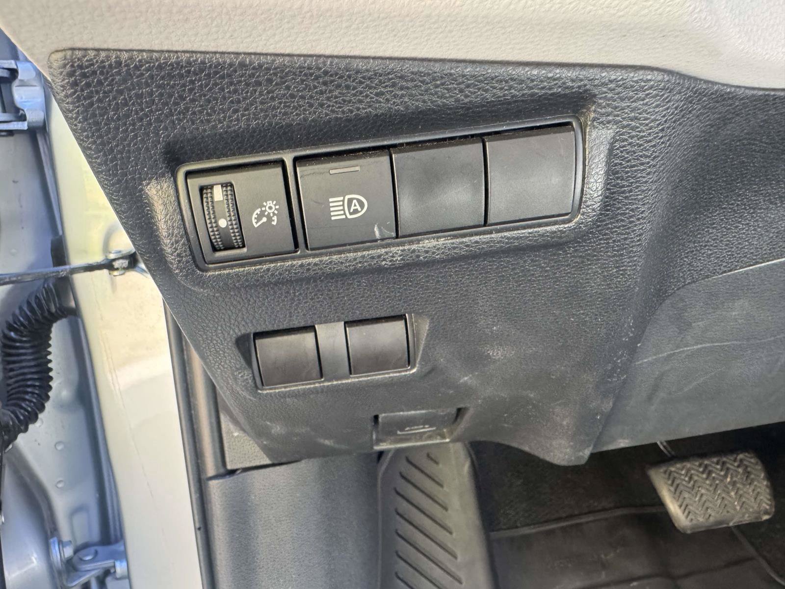 Certified 2024 Toyota Corolla Cross L AWD/4WD image 20