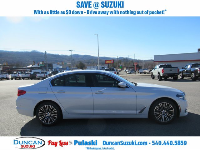 Used 2018 BMW 540i image 2