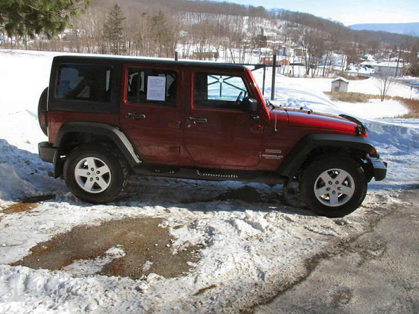 Used 2012 Jeep Wrangler Unlimited Sport image 4