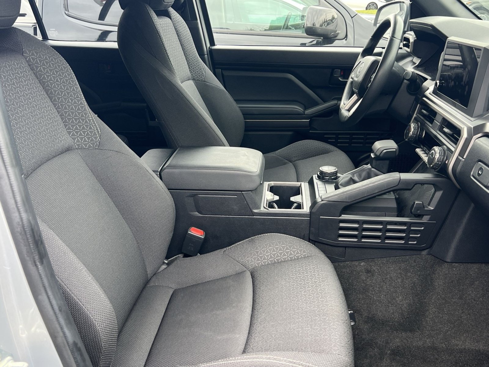 Used 2025 Toyota 4Runner SR5 AWD/4WD image 24