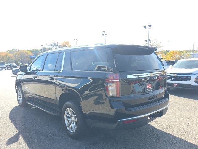 Used 2021 Chevrolet Suburban LT AWD/4WD image 4