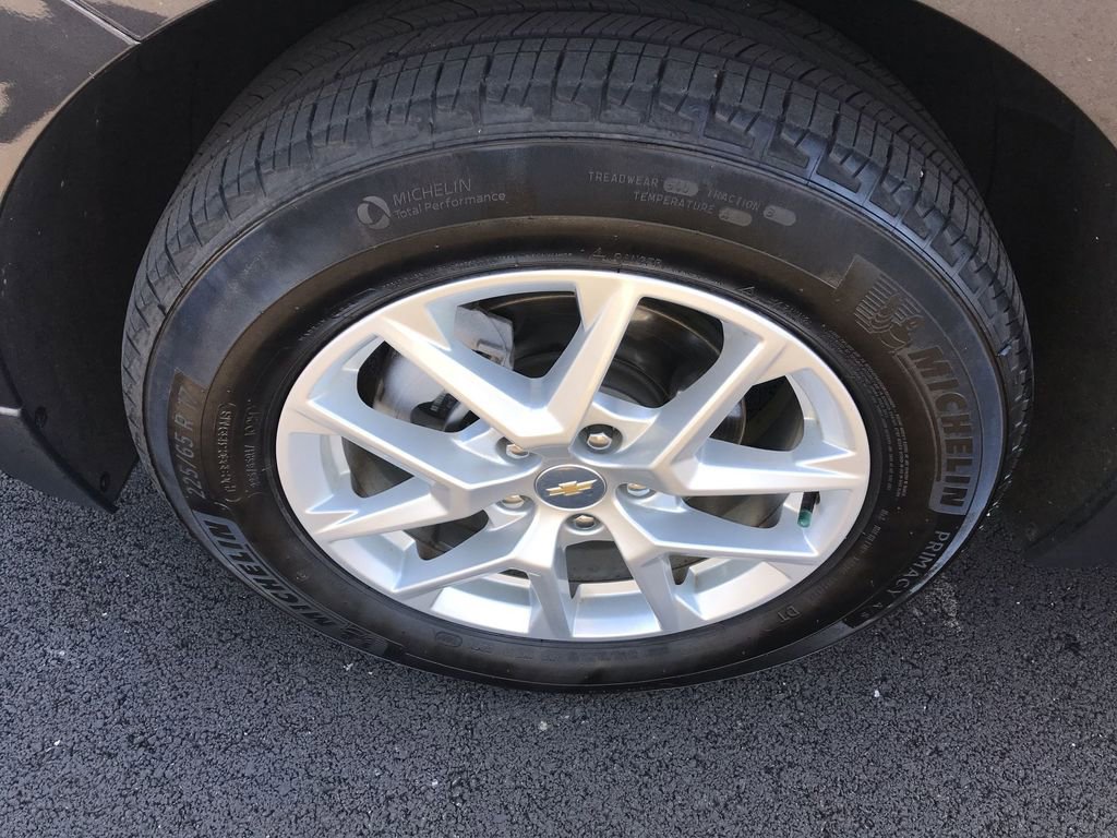 Used 2023 Chevrolet Equinox LT FWD image 10
