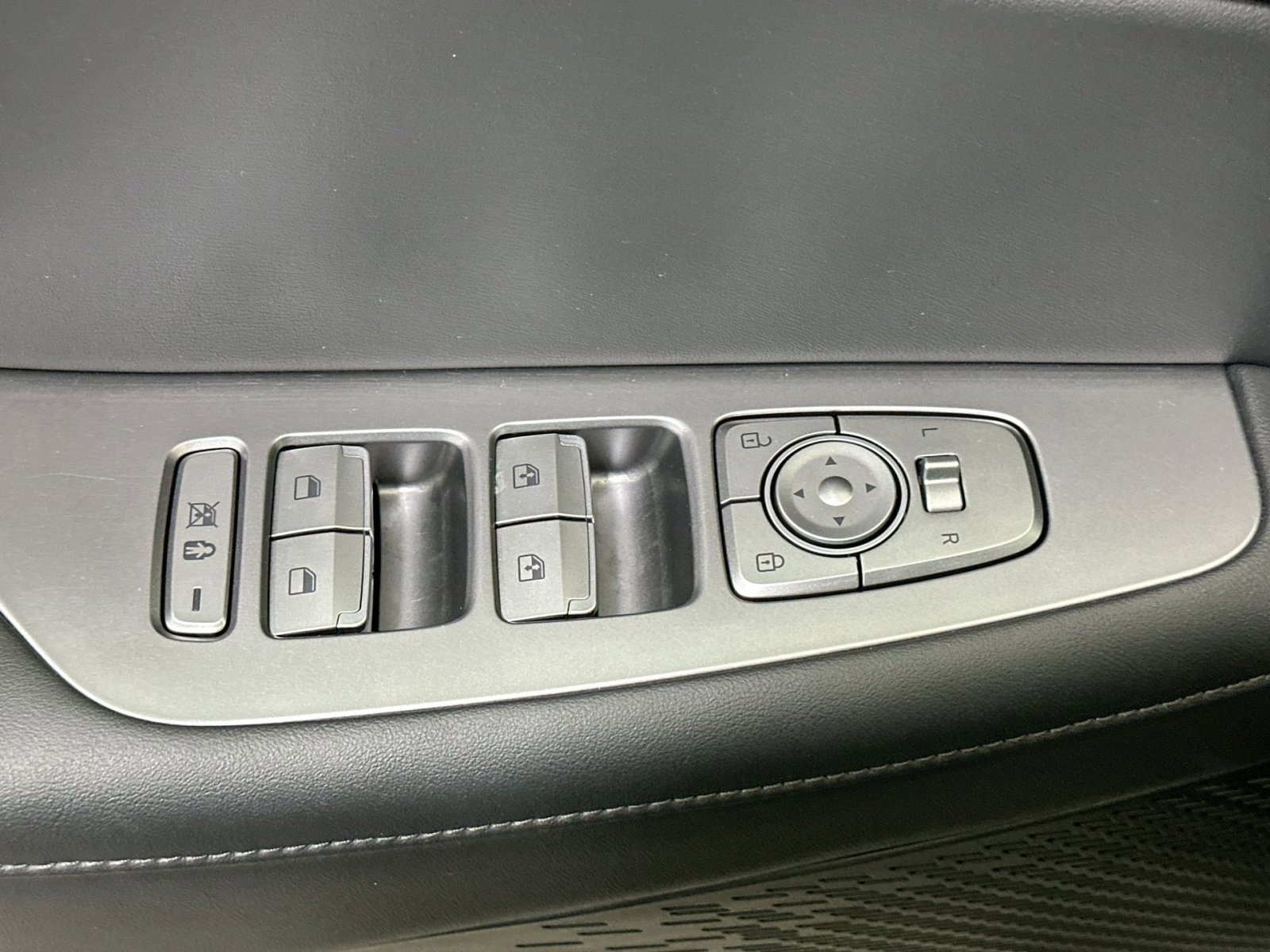 Used 2023 Hyundai Palisade Limited image 16