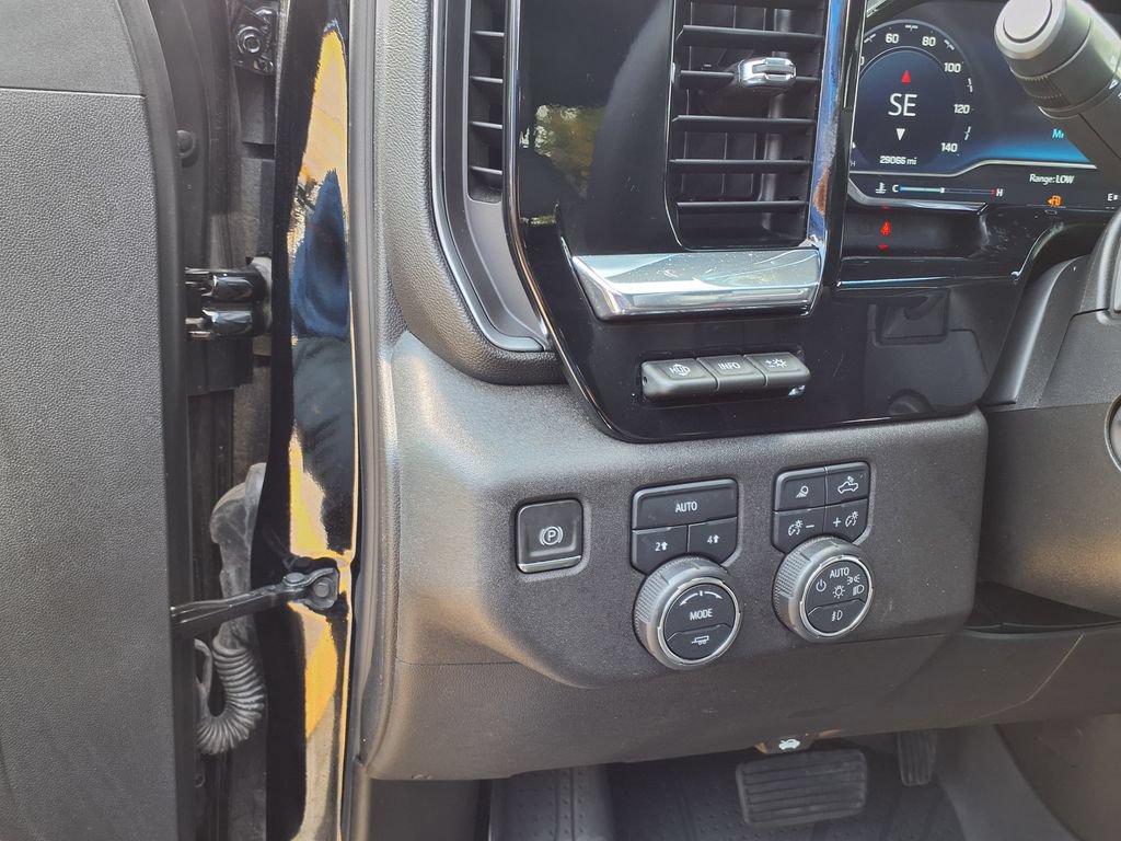 Used 2023 Chevrolet Silverado 1500 LTZ w/ LTZ Premium Package AWD/4WD image 24