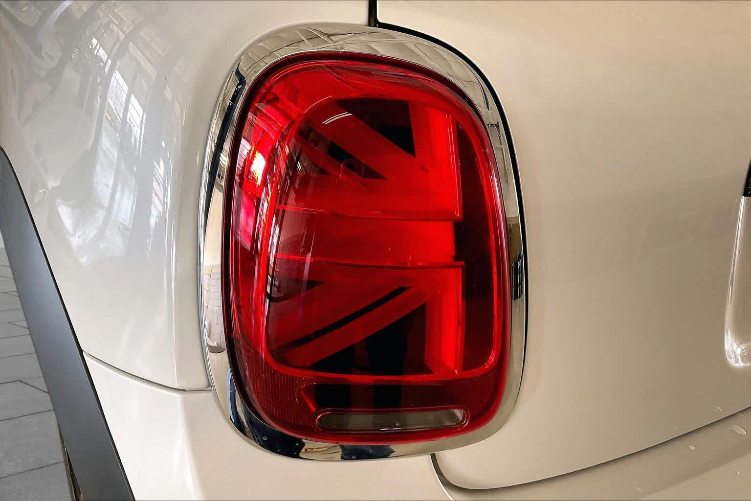 Used 2024 MINI Cooper Convertible w/ Signature Upholstery Package FWD image 25