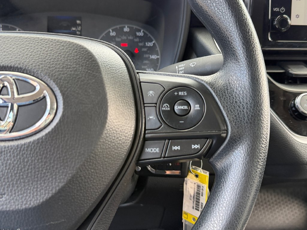 Used 2025 Toyota Corolla LE FWD image 19