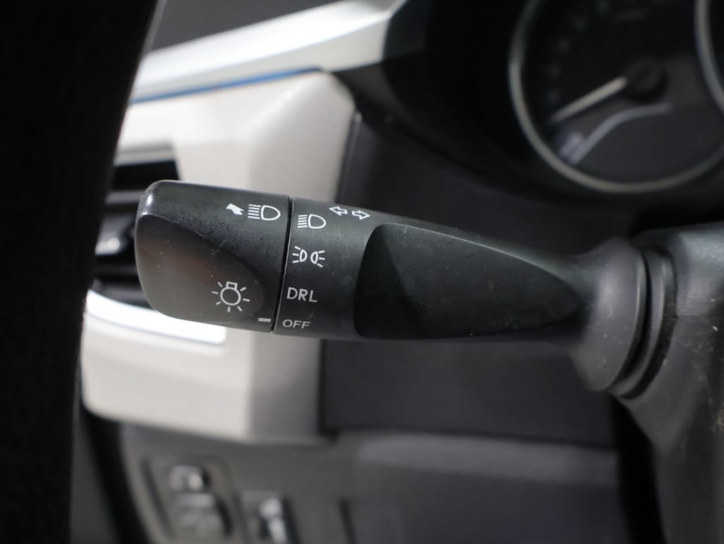 Used 2014 Toyota Corolla LE FWD image 32