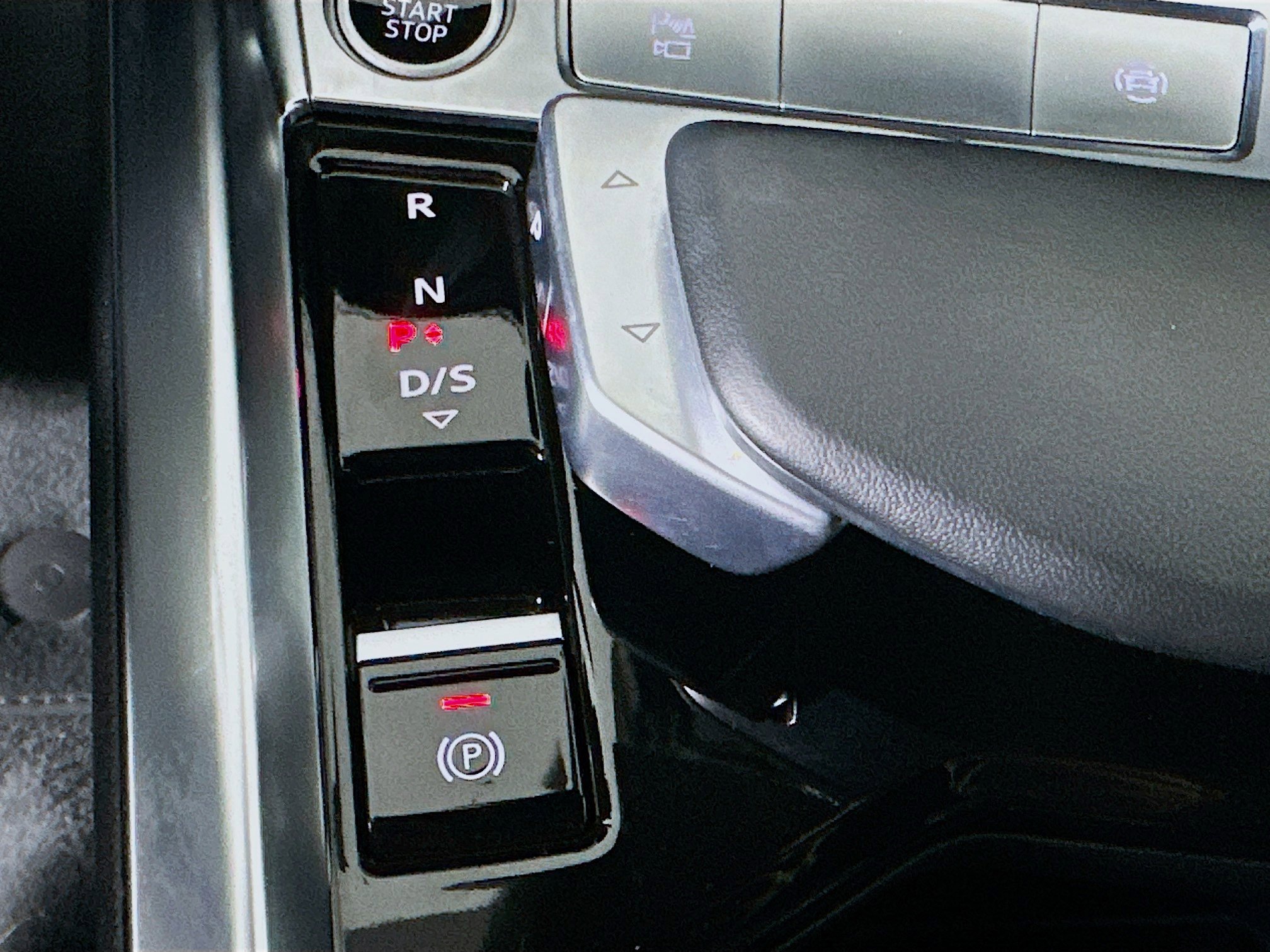 Used 2024 Audi Q8 e-tron Premium Plus w/ Premium Plus Package image 25