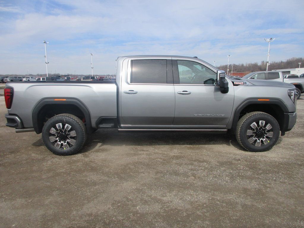 New 2026 GMC Sierra 2500 Denali w/ Denali Reserve Package image 3