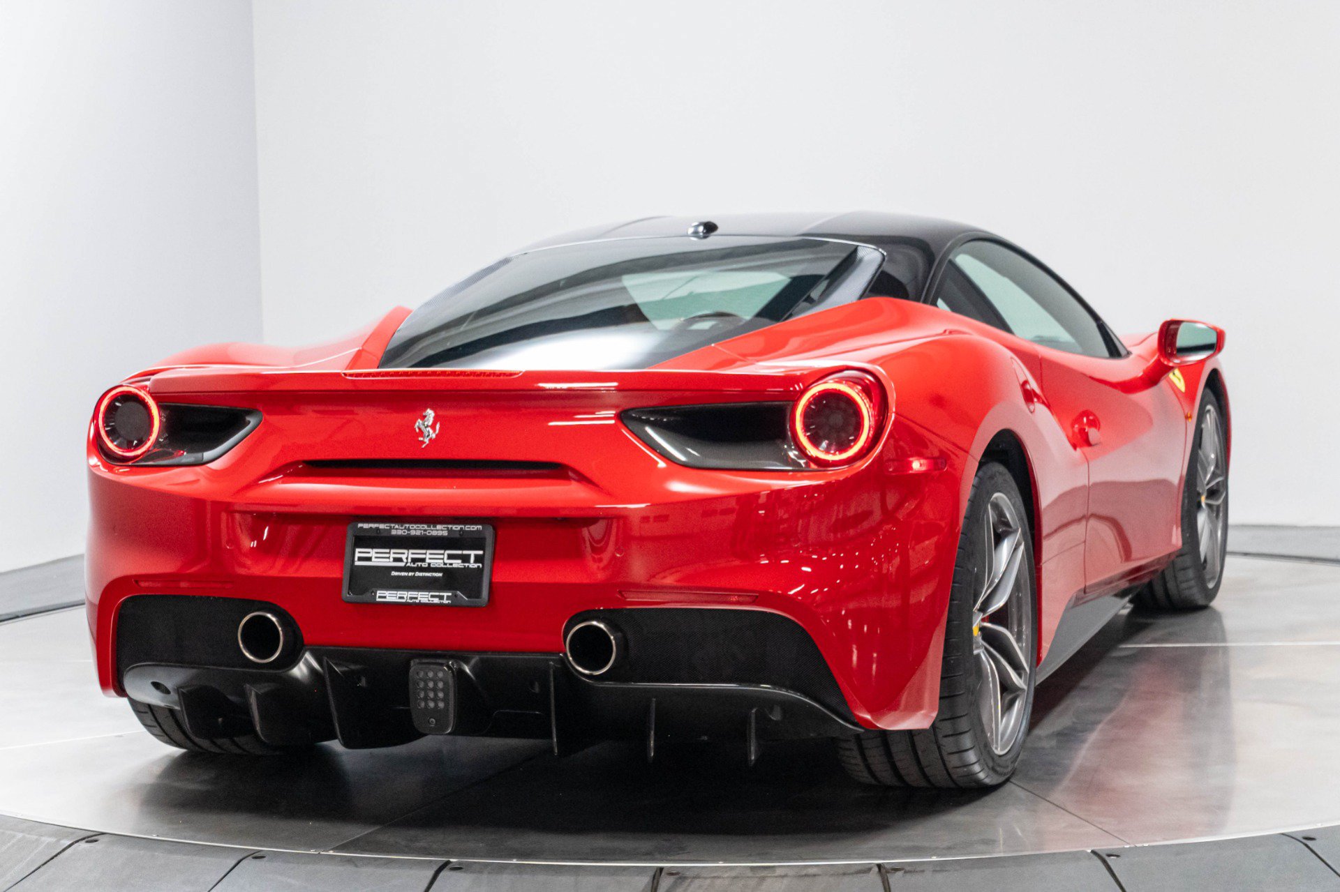 Used 2016 Ferrari 488 GTB RWD image 70