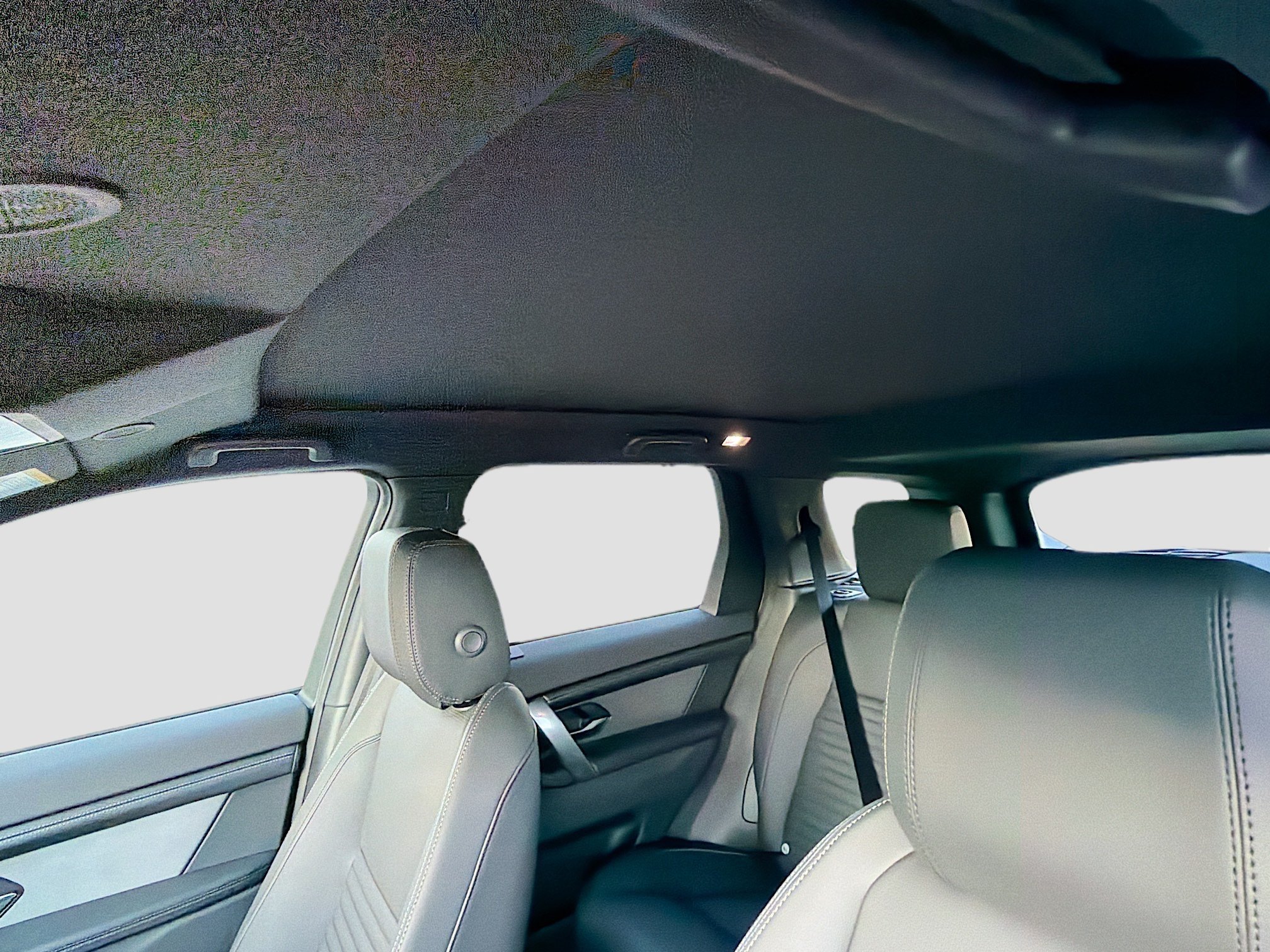 New 2026 Land Rover Discovery Sport Landmark AWD/4WD image 26