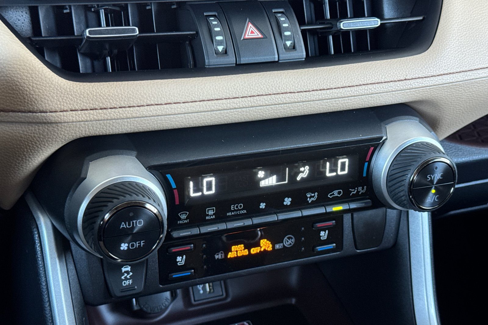 Used 2025 Toyota RAV4 Limited w/ Advanced Technology Package AWD/4WD image 24