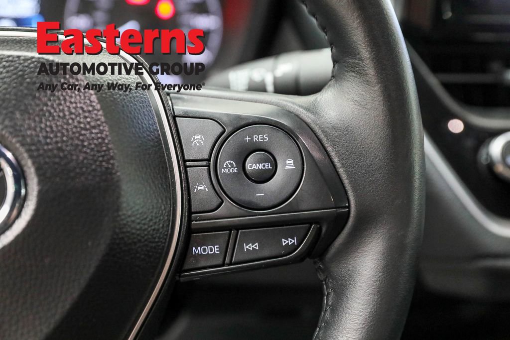 Used 2025 Toyota Corolla SE image 16
