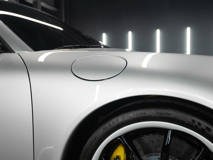 Used 2008 Porsche 911 GT2 RWD image 22