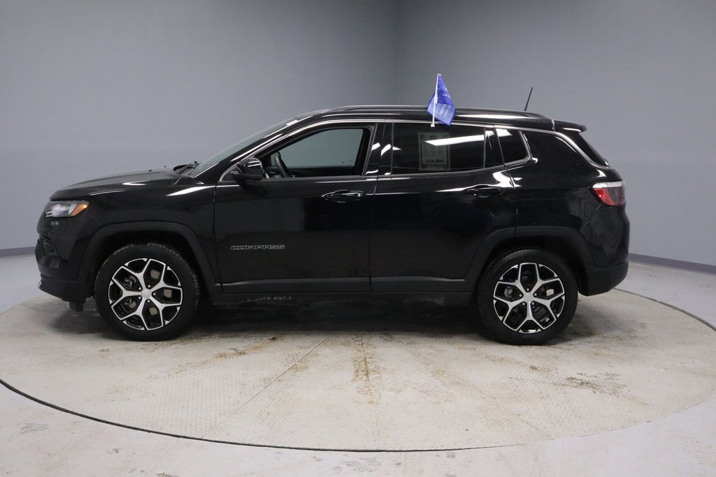 Used 2024 Jeep Compass Limited image 7