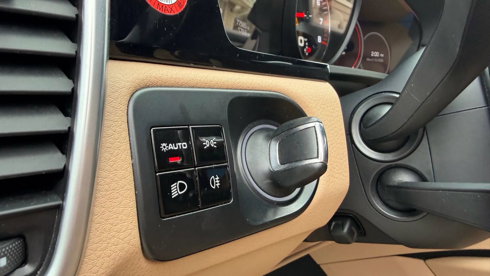 Used 2019 Porsche Cayenne S w/ Premium Plus Package AWD/4WD image 33