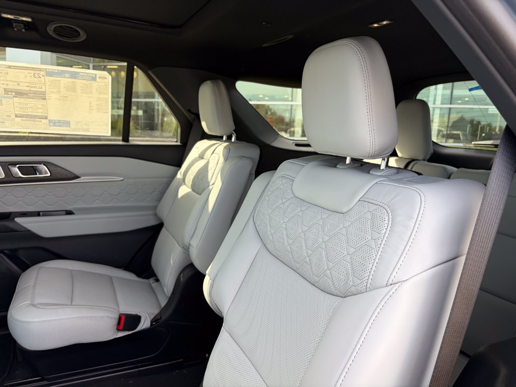 New 2027 Ford Explorer Platinum w/ LUX Leather Package AWD/4WD image 16