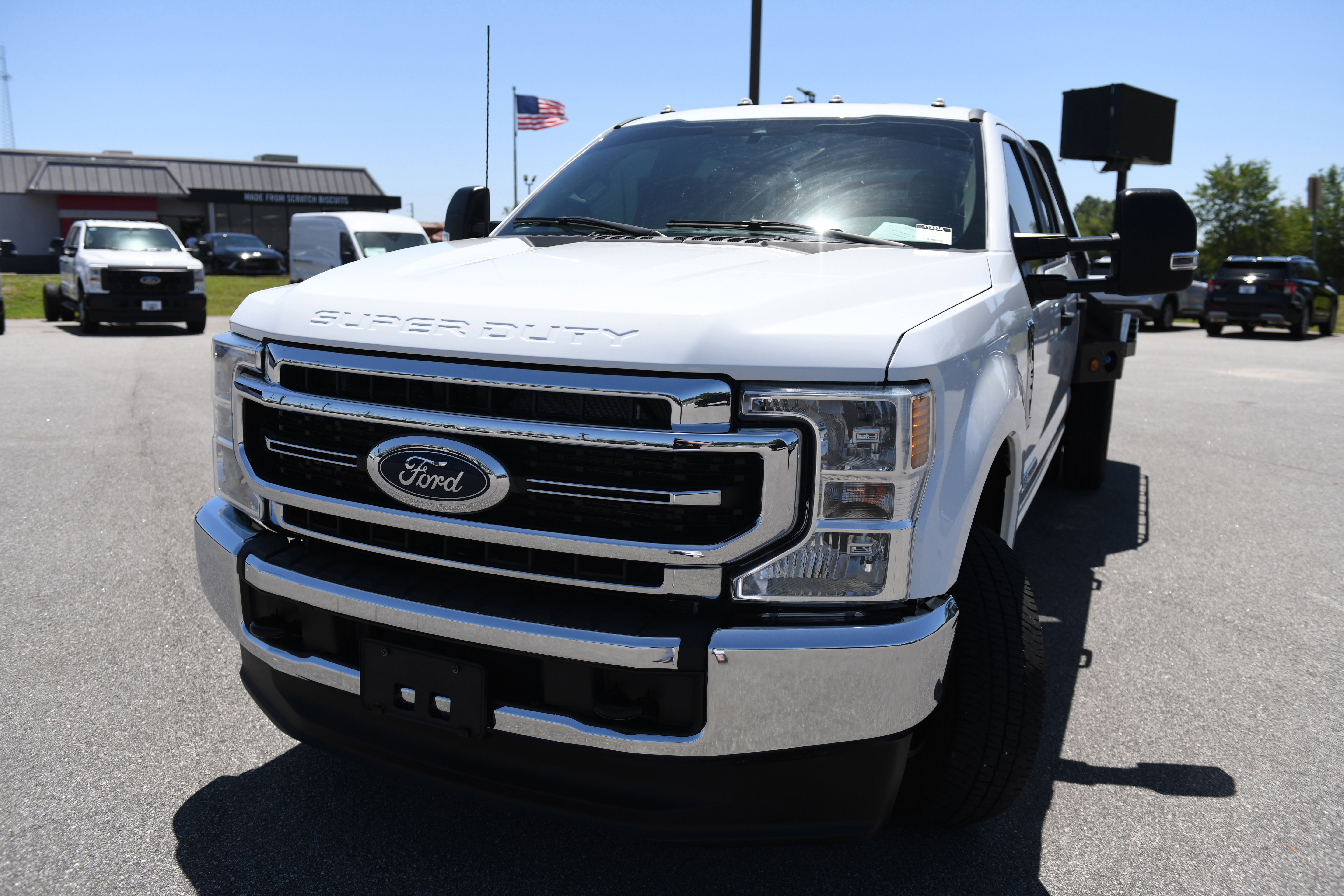 Used 2022 Ford F350 XL w/ Power Equipment Group AWD/4WD image 11